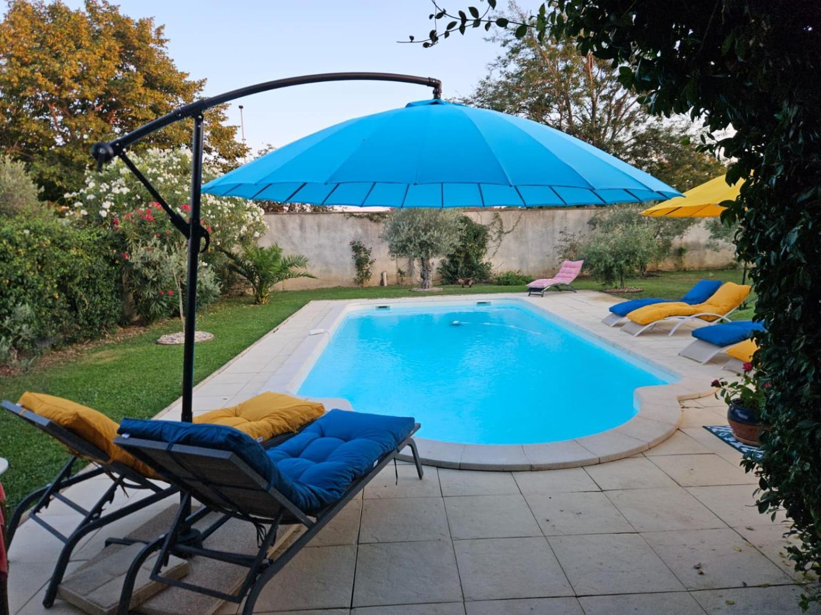 Maisonnette Avec Piscine La Picholine Châteaurenard 외부 사진